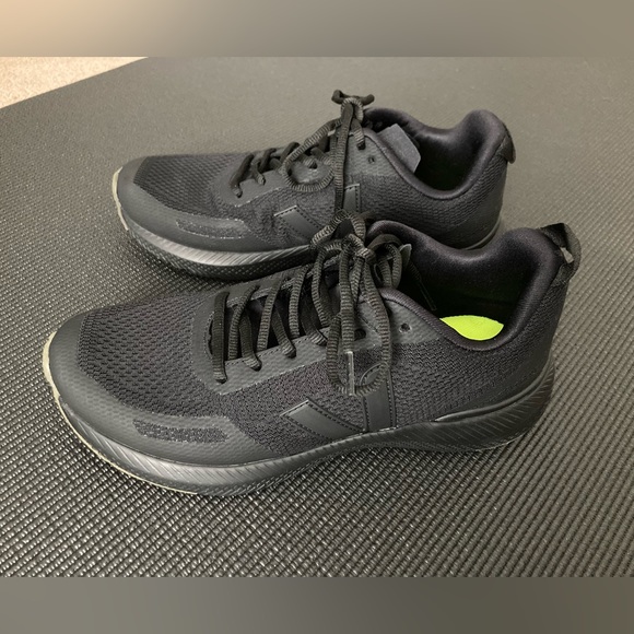 NIB Veja impala training shoes W7.5 - Picture 2 of 7